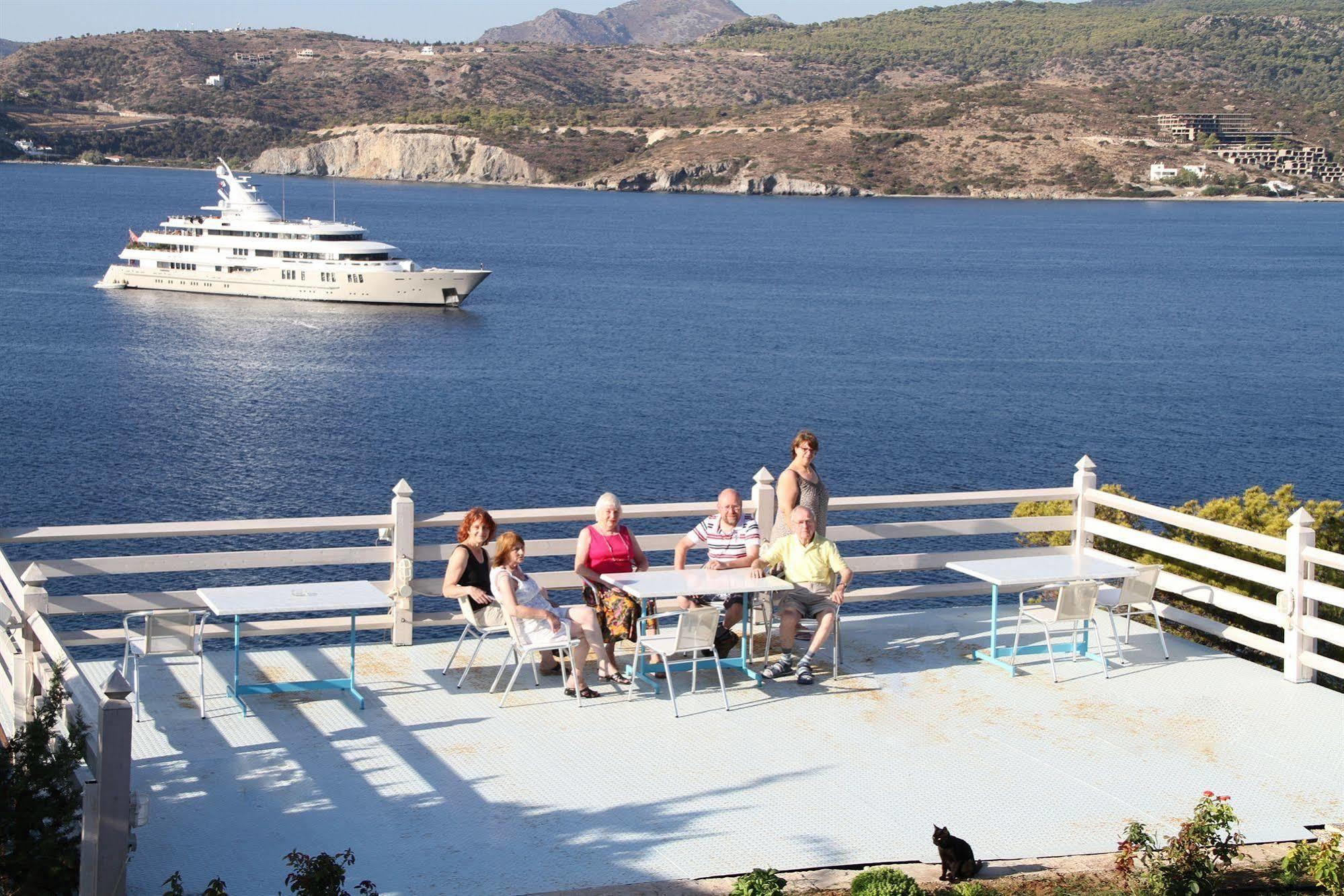 Kavos Bay Seafront Hotel Agia Marina  Экстерьер фото